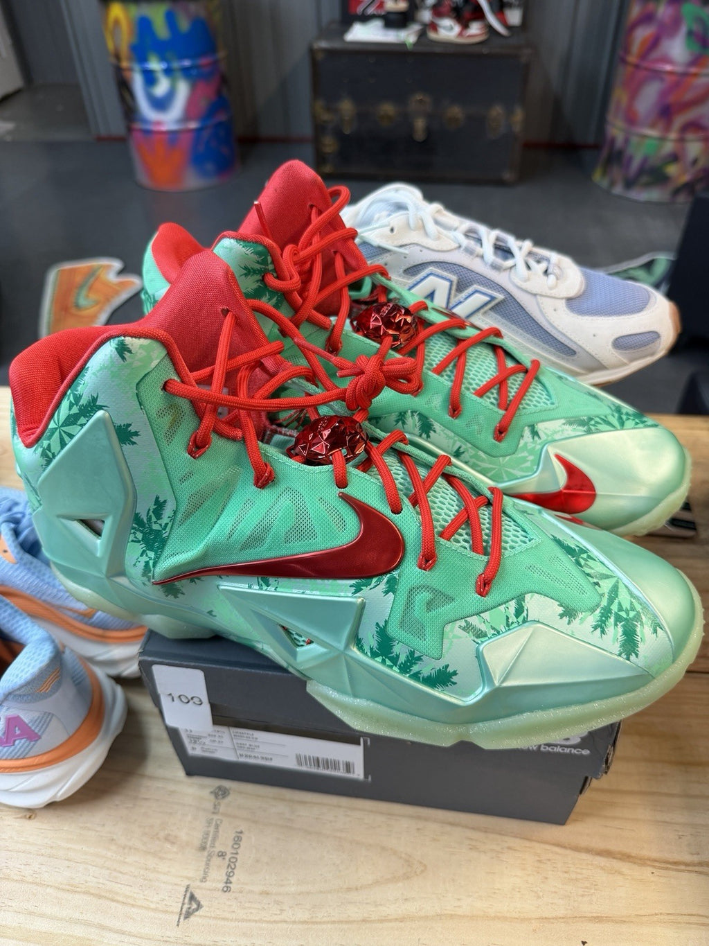 Nike LeBron XI 11 Christmas 2013 Crimson Arctic Green Glow Shoes 616175-301 Sz13