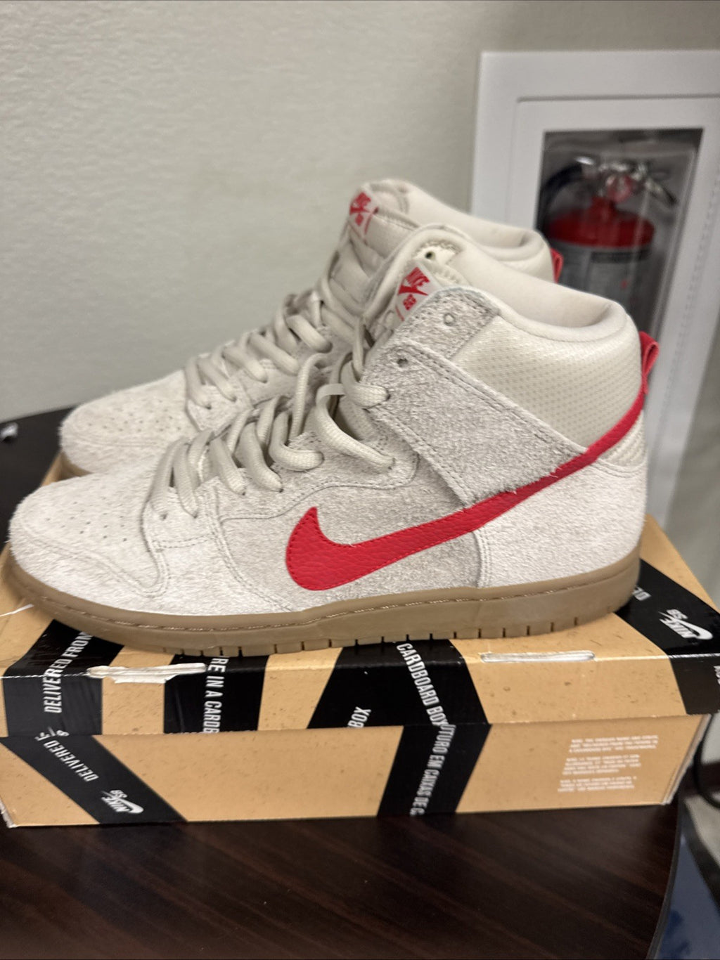 Size 11.5 - 2013 Nike SB Hyper Birch/Red Dunk High | Worn Once
