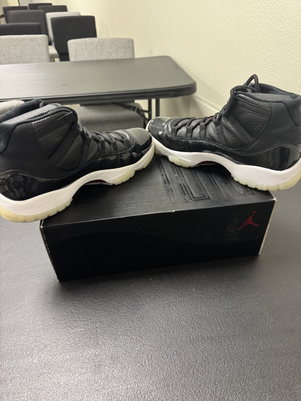 Men’s Jordan 11 Retro 72-10 (size 12)