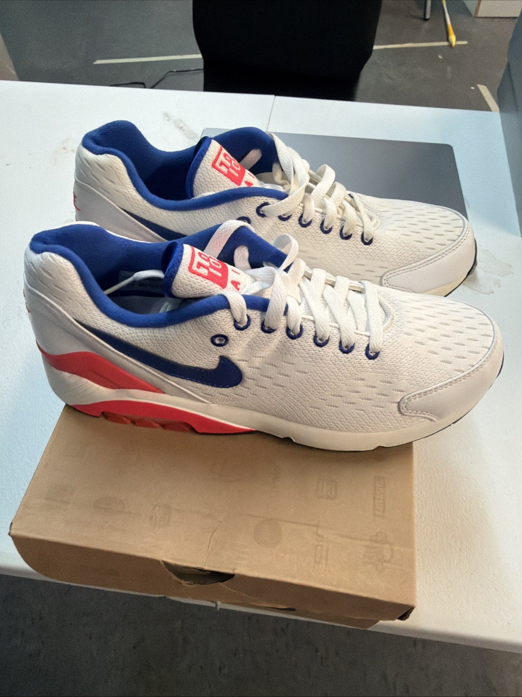 Size 10.5 Nike Air Max 180 EM White Solar Red