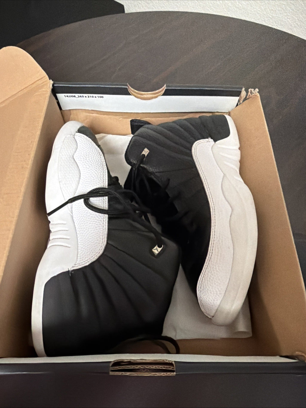 Air Jordan 12 Retro Playoff  2022 GS Size 2.5y (6W) 153265-006 *In Hand* Black