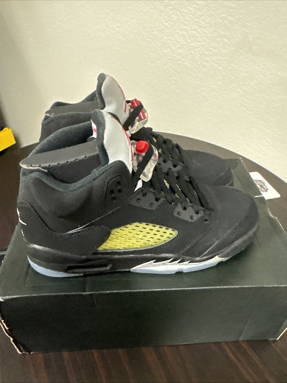 2016 jordan black metallic 5 size 5y