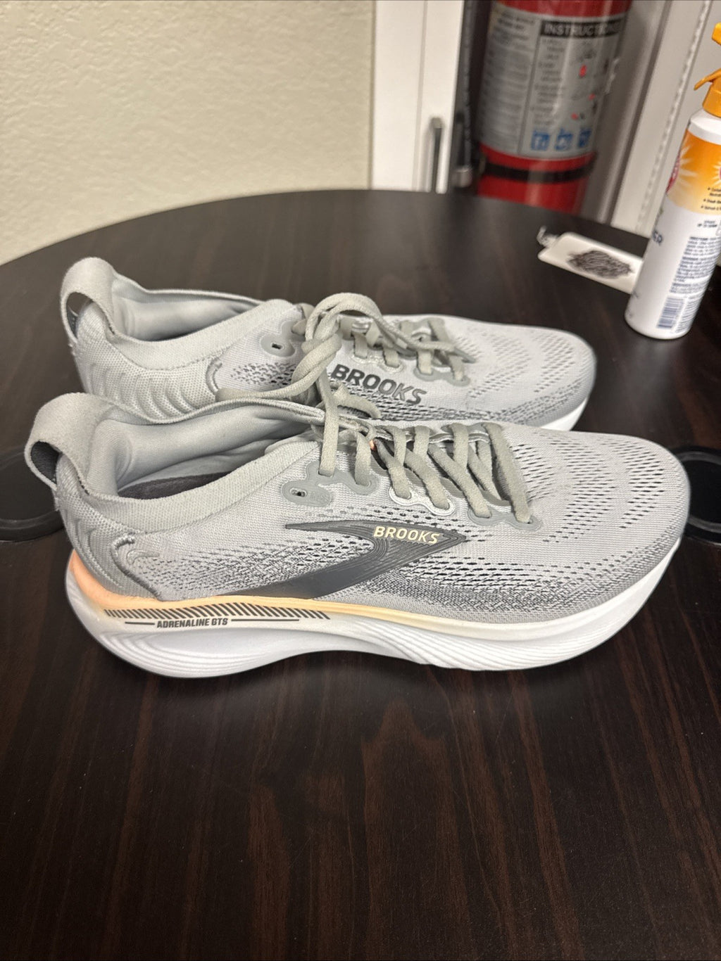 Brooks Adrenaline GTS 25 Women's Size 9 Grey Peach Running Shoes 1204431B032