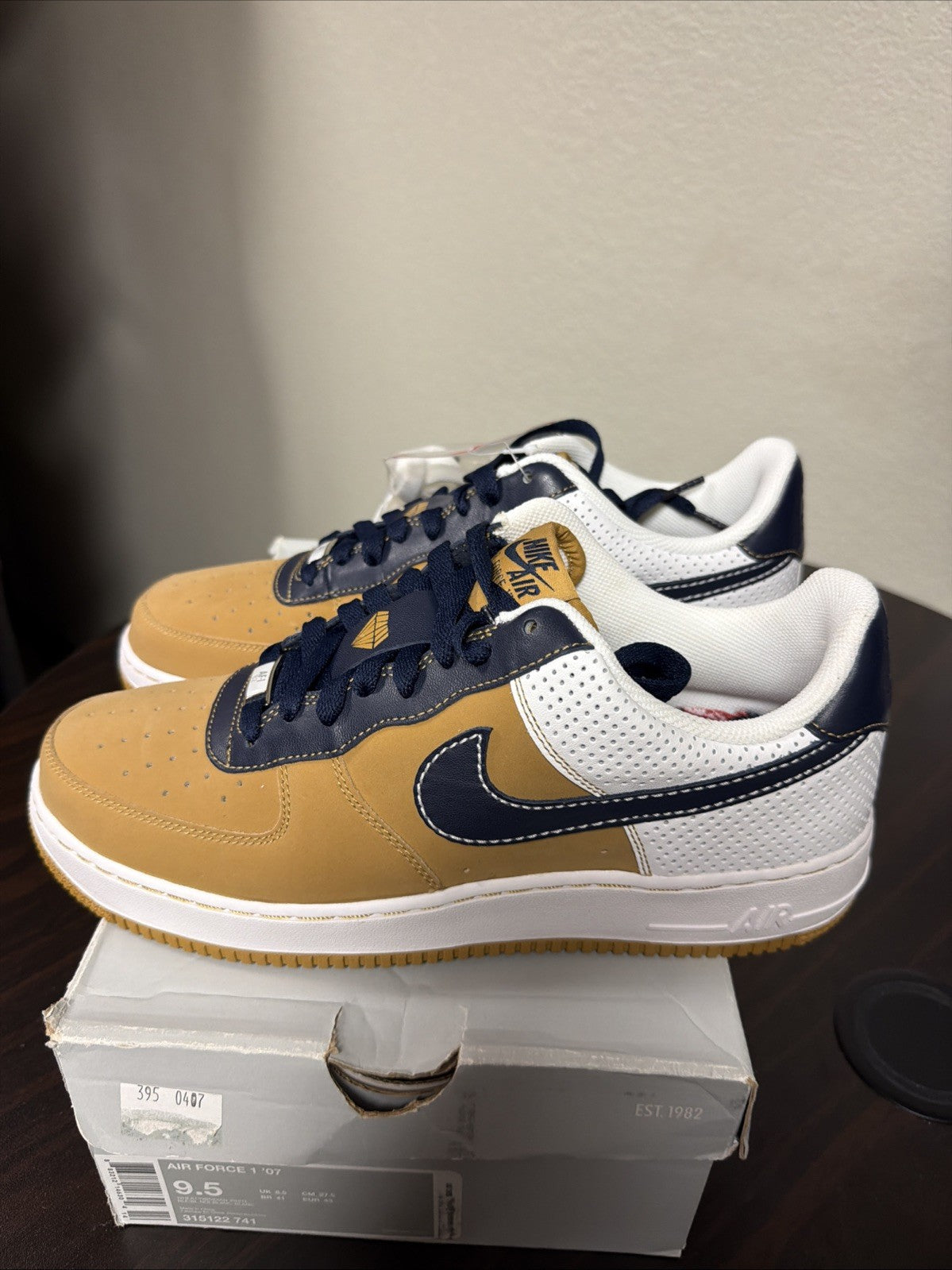 Nike Air Force 1 '07 Low Tan Navy Gum Sole US 9.5 315122-741 Deadstock New