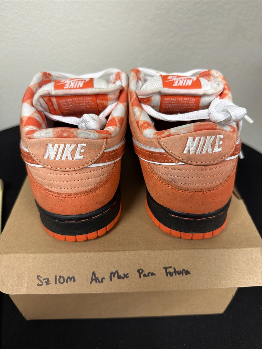 PREOWNED Nike SB Dunk Low Orange Lobster Size 10