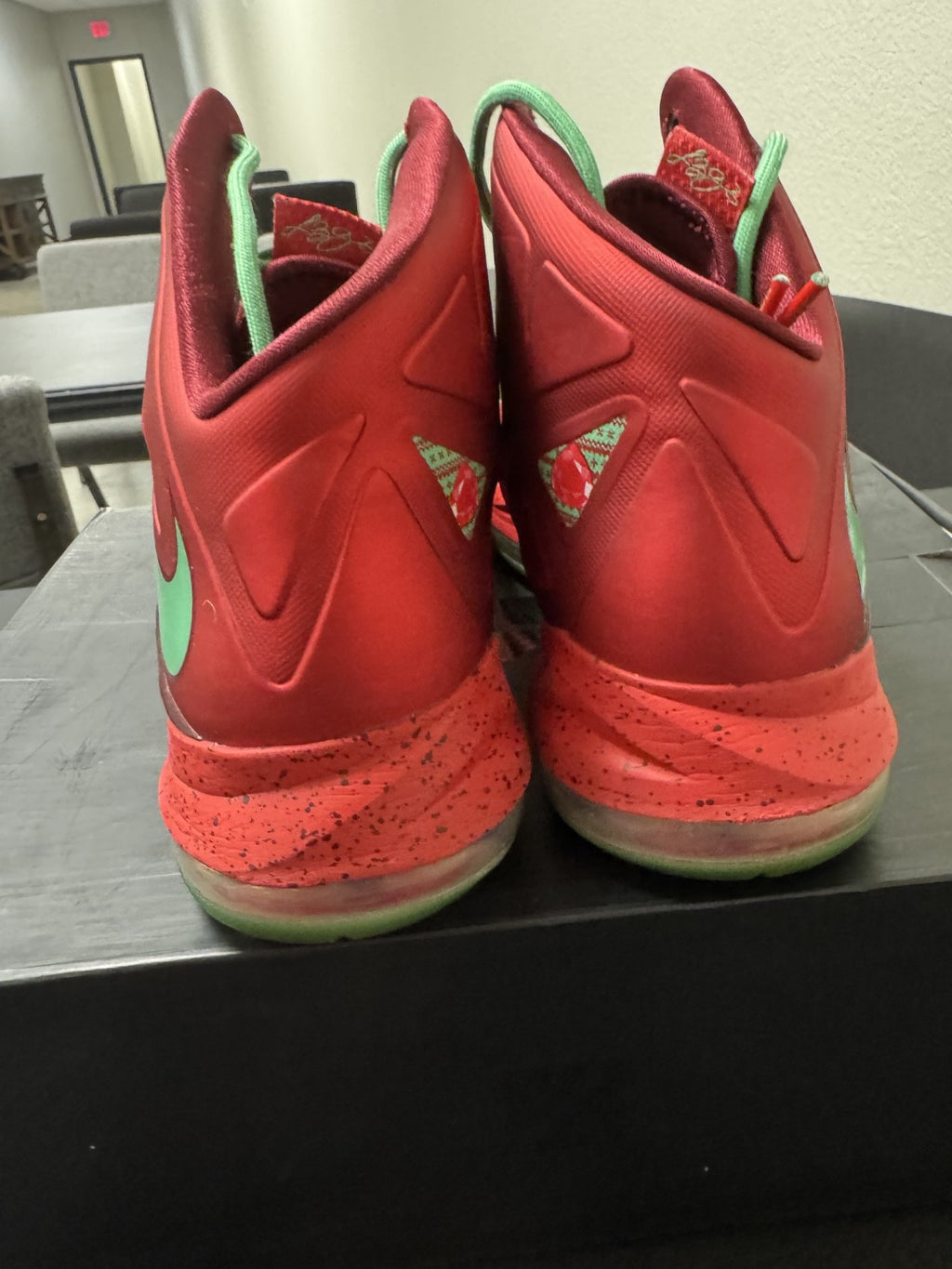 LeBron X - Christmas - size 12 