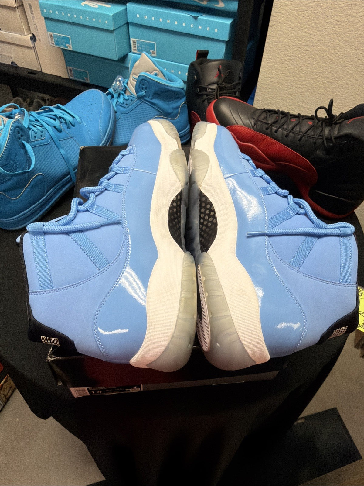 😱Size 13 - Jordan 11 Retro Pantone 2014😱