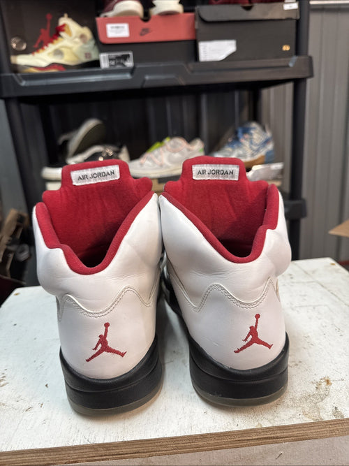 Air Jordan 5 Retro Men’s Size 11 Used