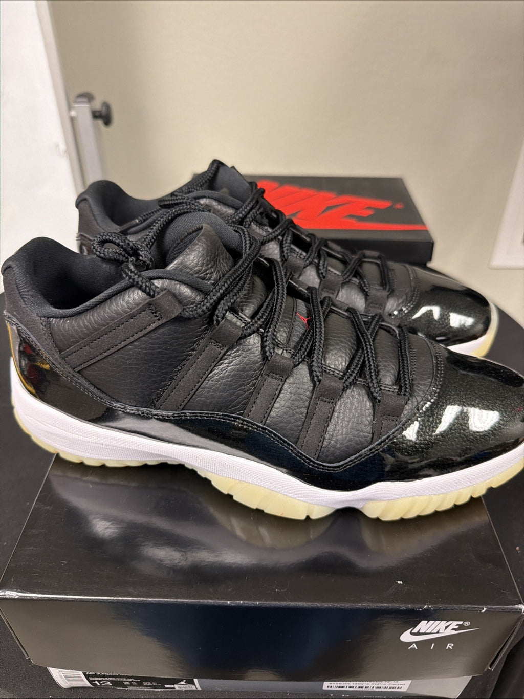 Air Jordan 11 Low 72-10 Size 13 Great Condition With Original Box