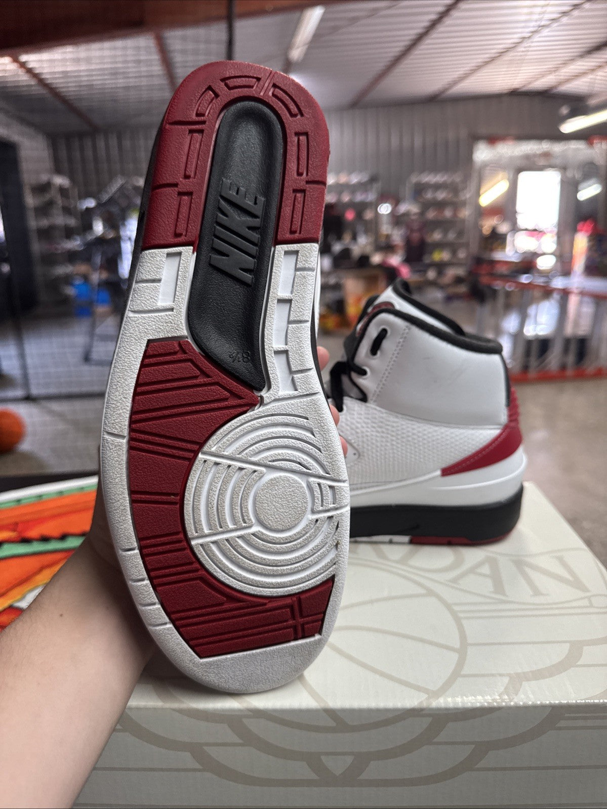 Size 8.5 - Nike Air Jordan 2 Retro OG Chicago White/Varsity Red/Black