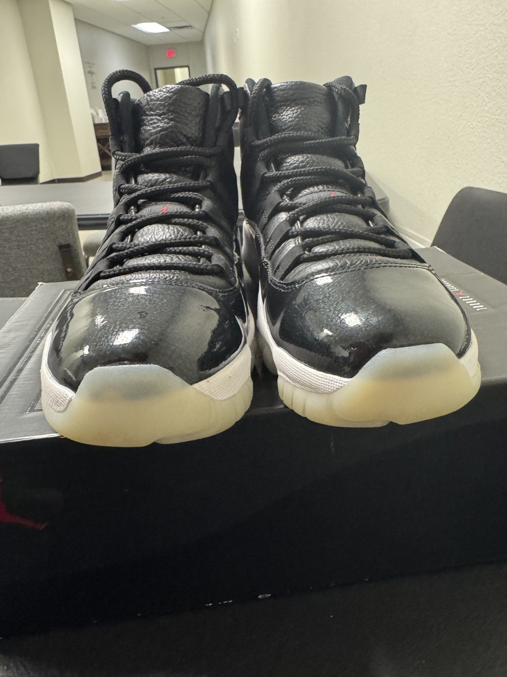 Men’s Jordan 11 Retro 72-10 (size 12)