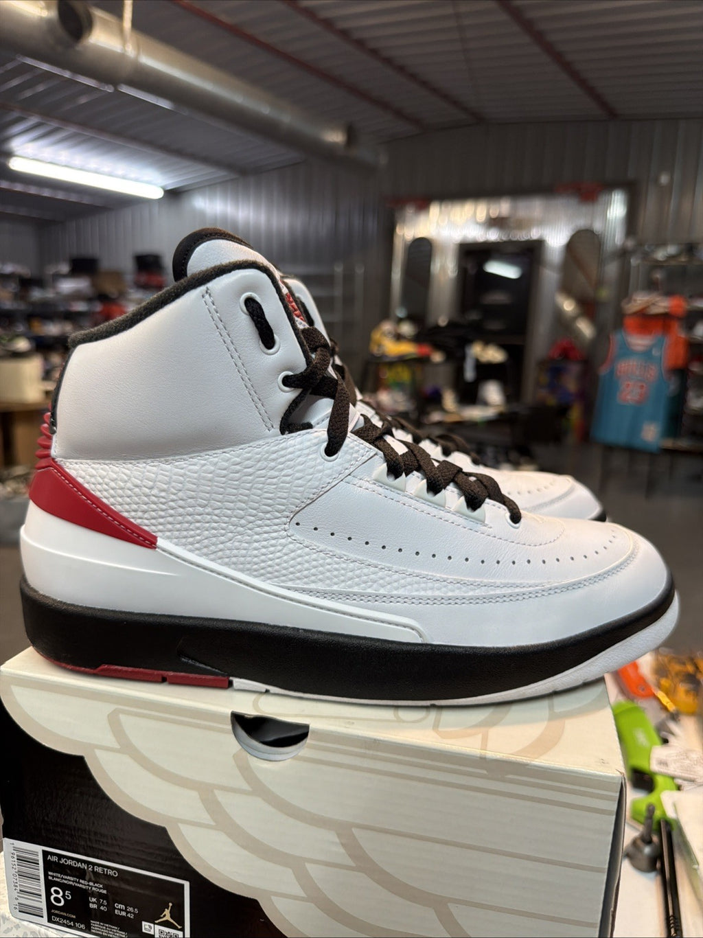 Nike Air Jordan 2 Retro OG Chicago White/Varsity Red/Black DX2454-106 sz 8.5