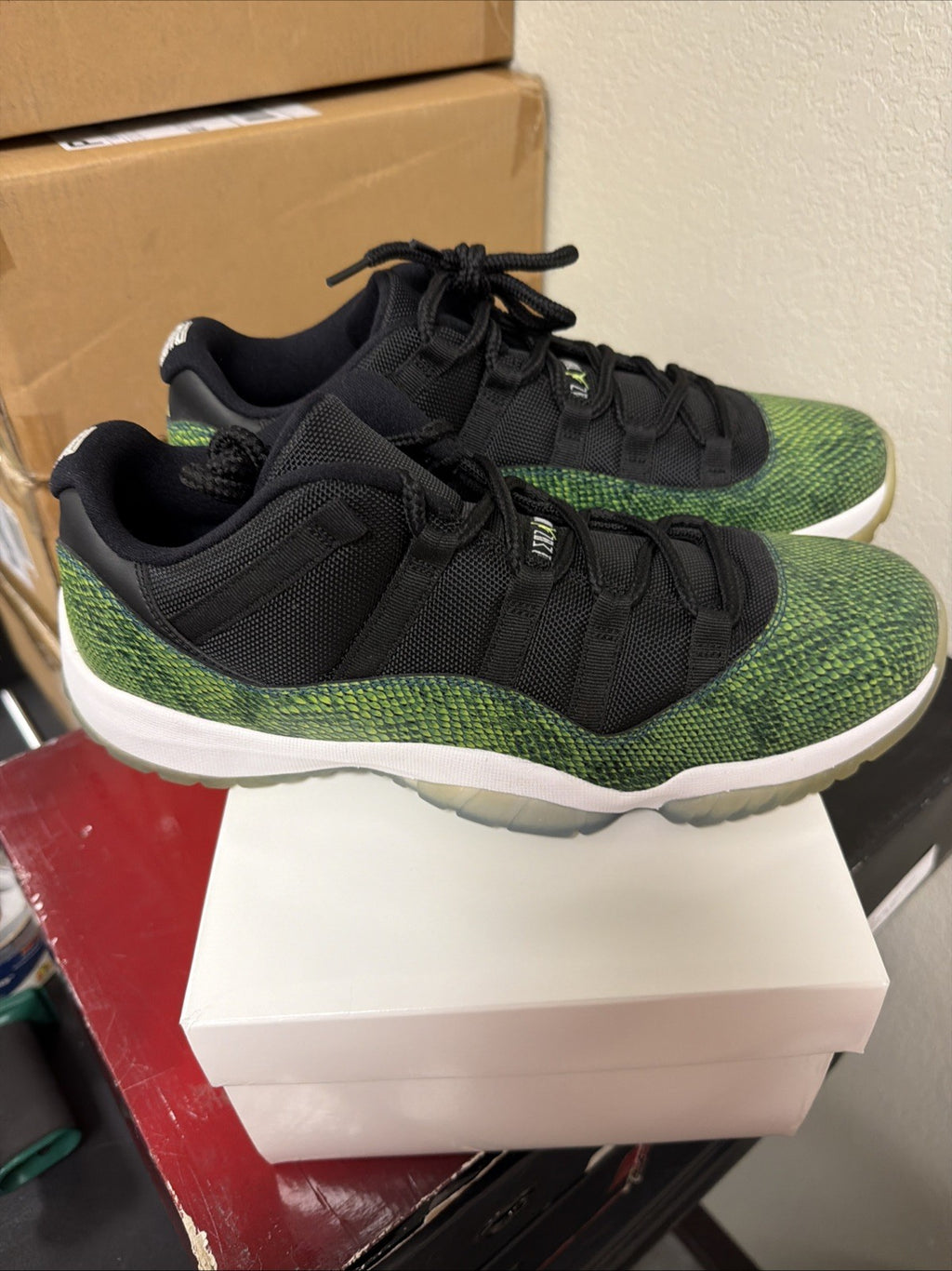 Jordan 11 Low Mens Snakeskin Size 12 Green Black Snakeskin