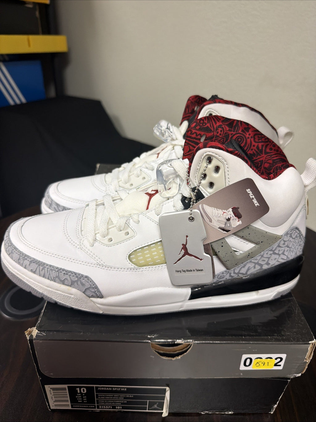 NEW Nike Air Jordan Spizike Cement Grey Size 10 315371-101