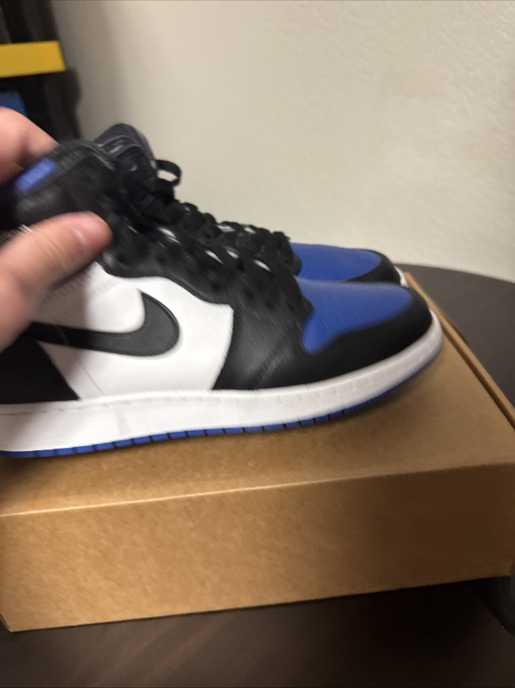 Jordan 1 Retro OG High Royal Size 6.5Y  |   NO BOX - WORN ONCE