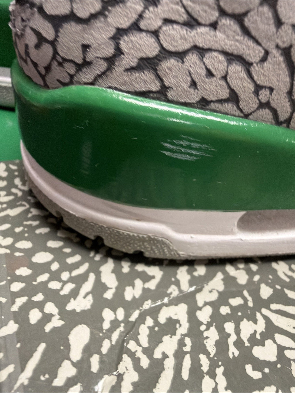 Size 8.5 - Jordan 3 Retro Mid Pine Green