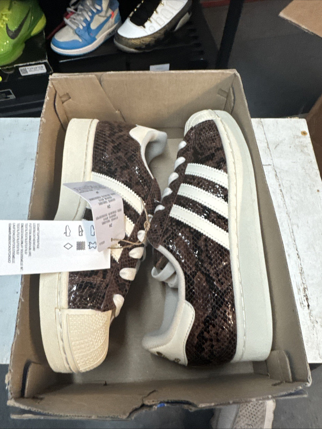 Size 6.5 - Superstar II Womens Lifestyle Shoes | Topless Box