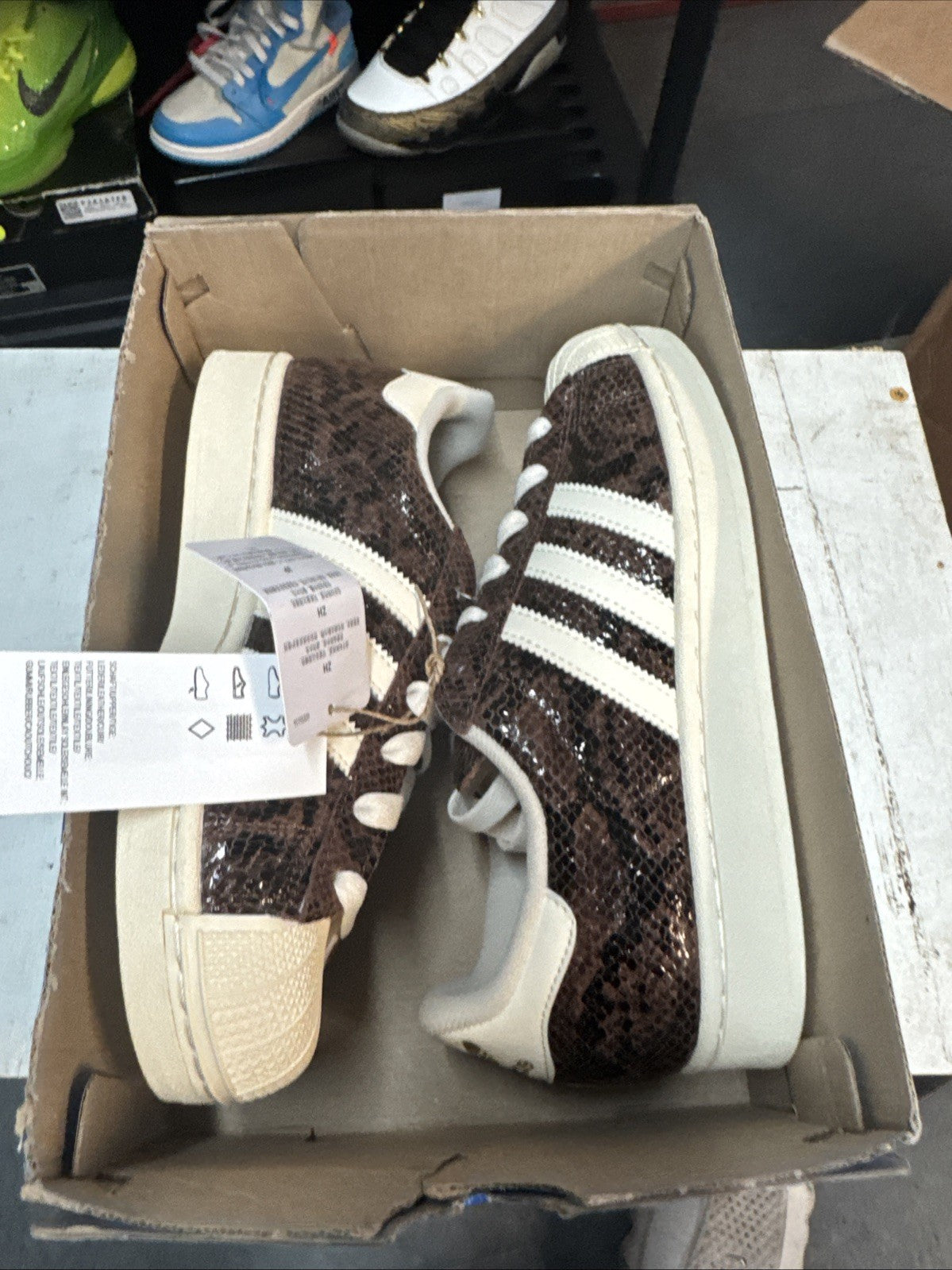 Size 6.5 - Superstar II Womens Lifestyle Shoes | Topless Box