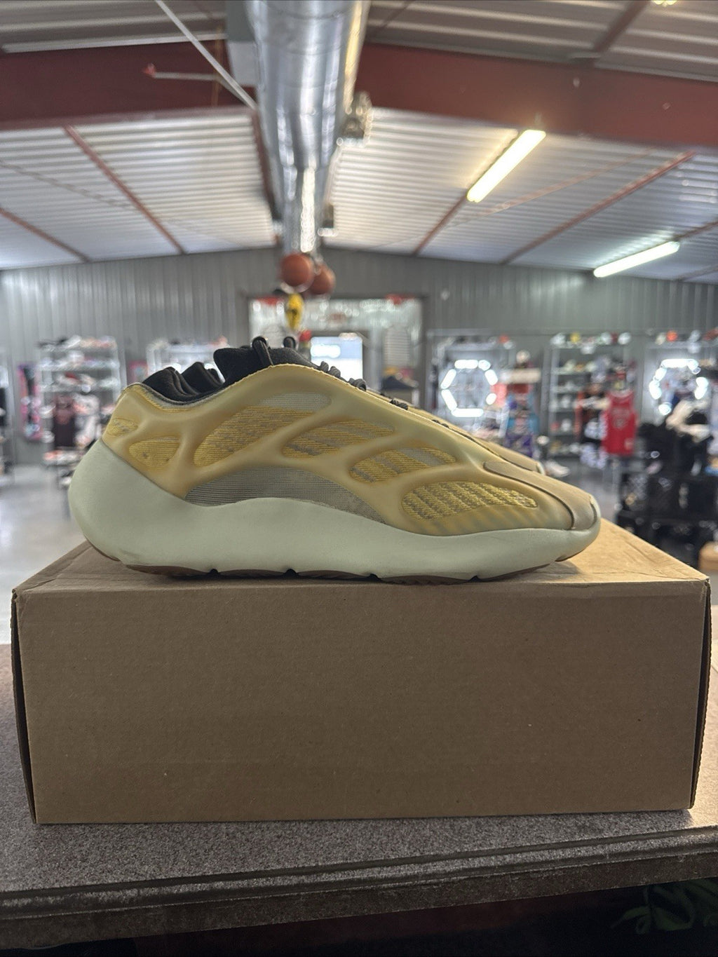 Size 9.5 - Yeezy 700 V3 Sunflower | Replacement Box