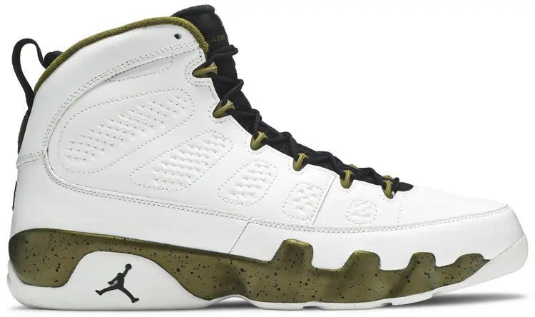 Size 9.5 - Air Jordan 9 Retro Statue