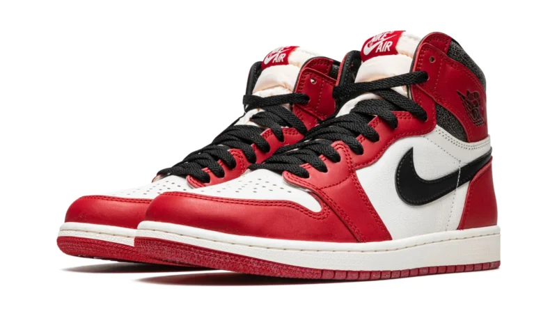 AIR JORDAN 1 RETRO HIGH OG 22Chicago Lost and Found22 2
