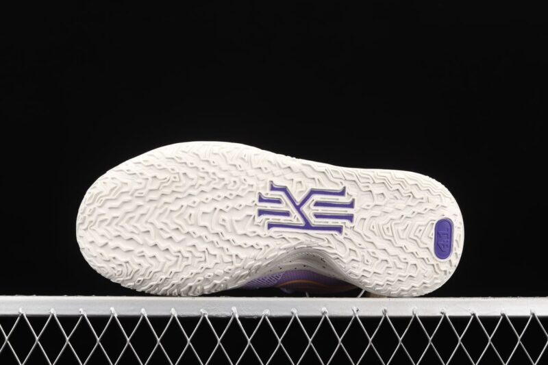 Nike Kyrie 7 Daughters Azurie 2 1.jpg
