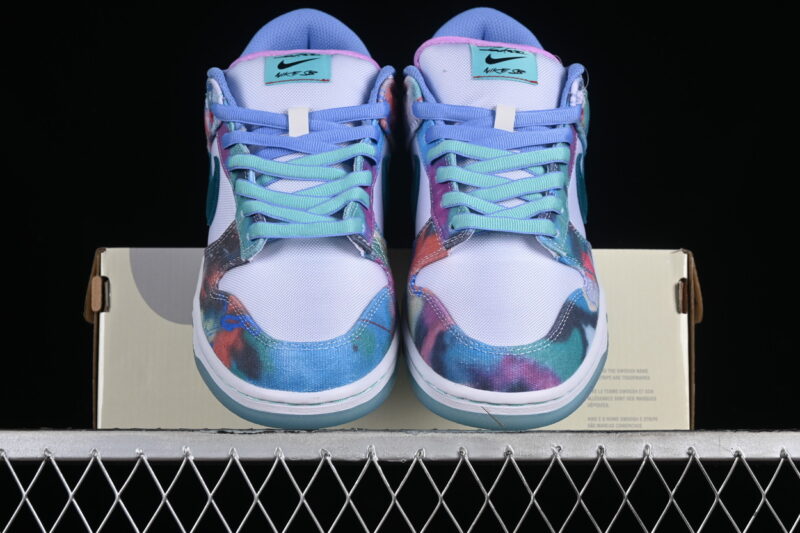 Nike SB Dunk Low Futura Laboratories Bleached Aqua 4 1.jpg