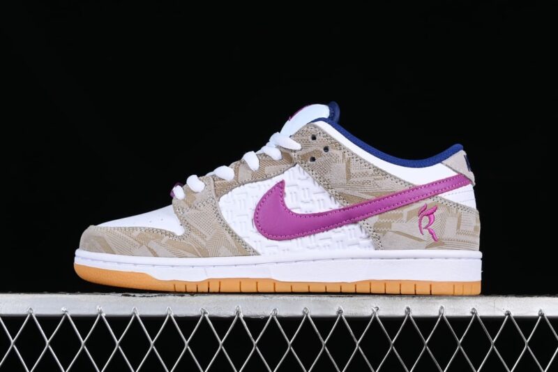 Nike SB Dunk Low Rayssa Leal 1 1.jpg