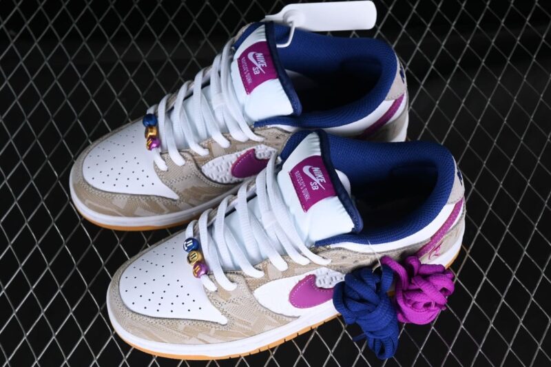 Nike SB Dunk Low Rayssa Leal 5 1.jpg