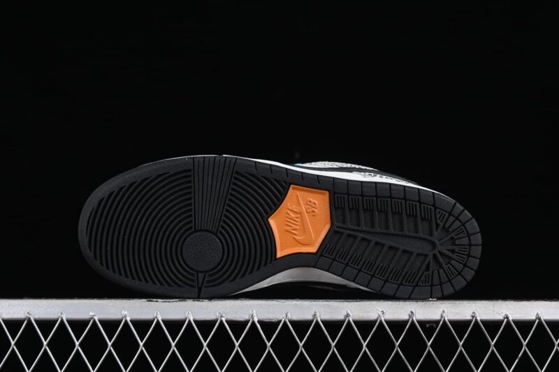 Nike SB Dunk Low Safari Olympics 2 1.jpg