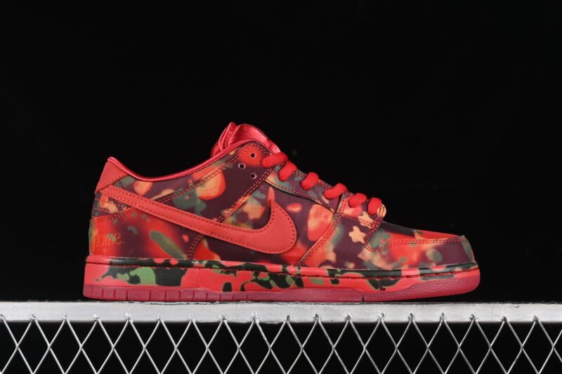 Nike SB Dunk Low The Wizard of Oz Poppy Field 1 1.jpg