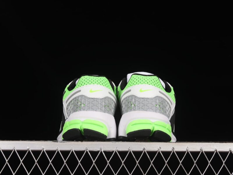 Nike Zoom Vomero 5 Electric Green Black 3 1.jpg