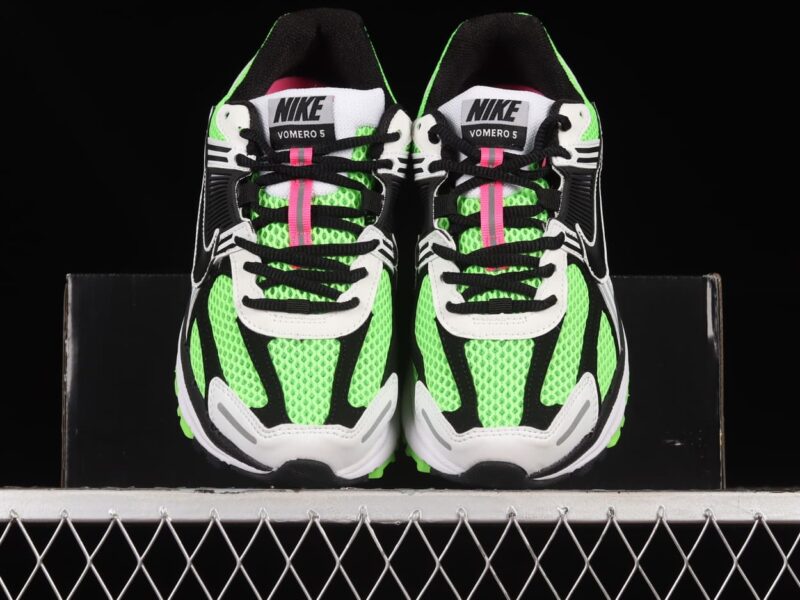 Nike Zoom Vomero 5 Electric Green Black 4 1.jpg